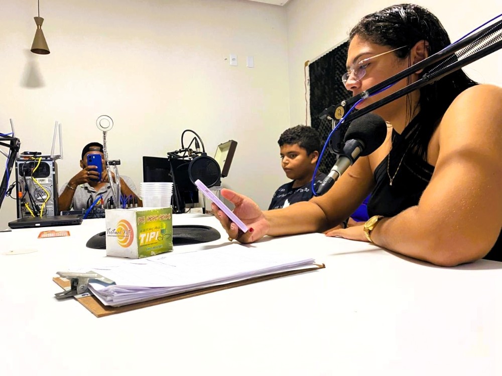 Vamos ouvir a Estação Tipi